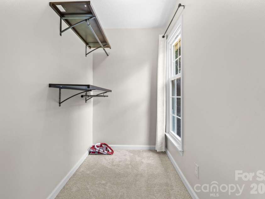 3132 Stoney Brook Drive, Lenoir, NC 28645.  MLS# CAR4403414, YatesRealty ID 21548. 