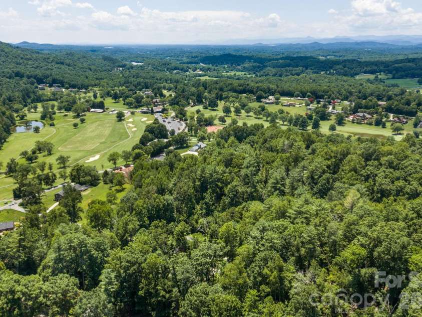 3132 Stoney Brook Drive, Lenoir, NC 28645.  MLS# CAR4403414, YatesRealty ID 21548. 