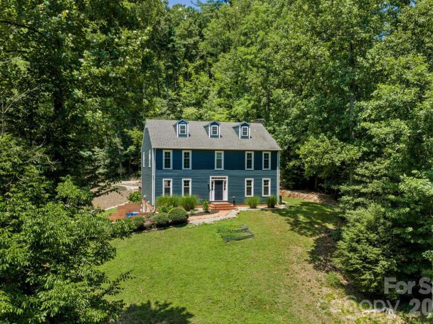 3132 Stoney Brook Drive, Lenoir, NC 28645.  MLS# CAR4403414, YatesRealty ID 21548. 