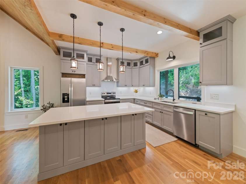 288 Ironwood Drive, Clyde, NC 28721.  MLS# CAR4353359, YatesRealty ID 21549. 