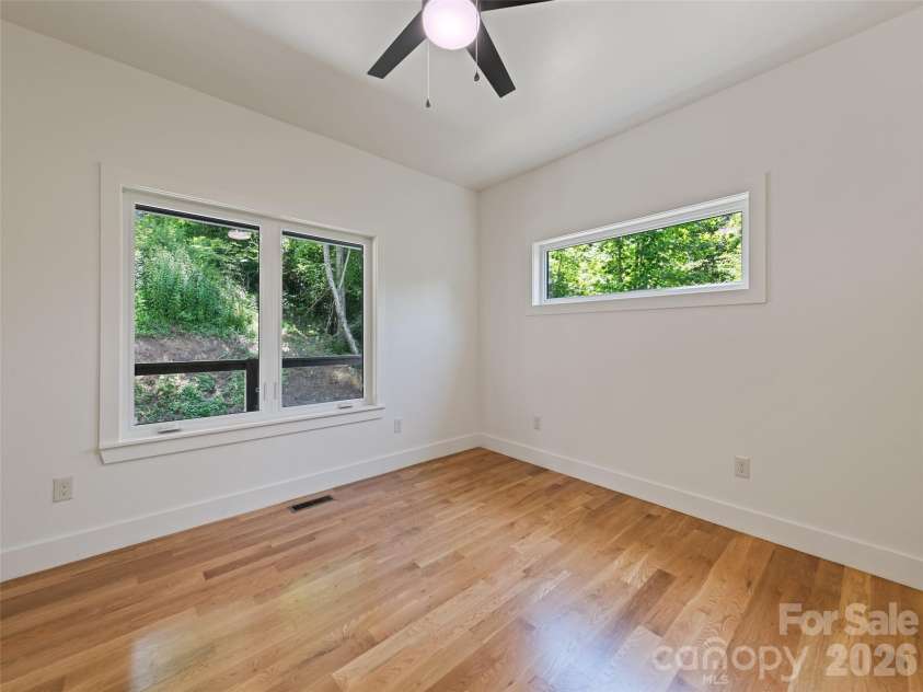 288 Ironwood Drive, Clyde, NC 28721.  MLS# CAR4353359, YatesRealty ID 21549. 