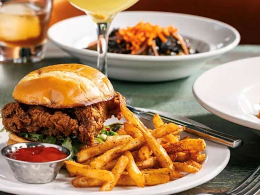 114 Bowling Park Road, Asheville, NC 28803.  MLS# CAR4302722, YatesRealty ID 2155. Azalea Bar & Kitchen