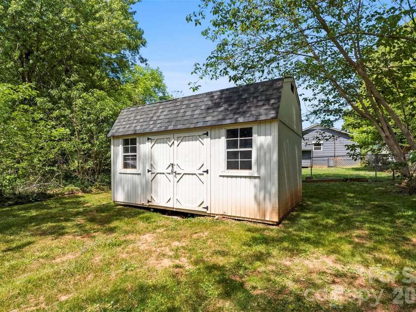 108 Todd Street, Belmont, NC 28012.  MLS# CAR4371360, YatesRealty ID 21550. Out building