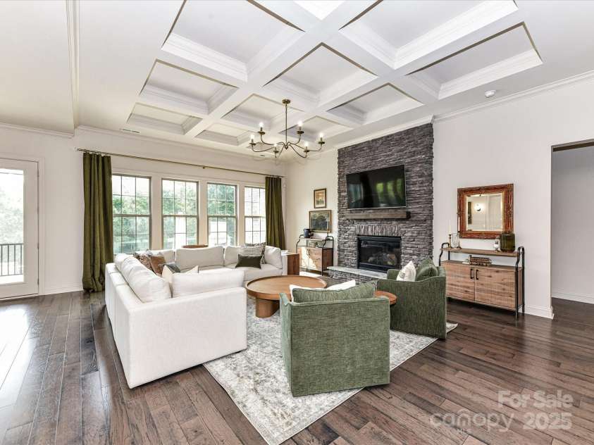 121 Enclave Meadows Lane, Matthews, NC 28104.  MLS# CAR4260114, YatesRealty ID 21550. 