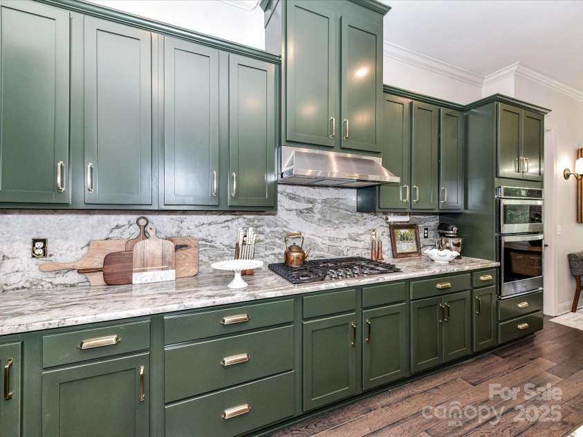 121 Enclave Meadows Lane, Matthews, NC 28104.  MLS# CAR4260114, YatesRealty ID 21550. 