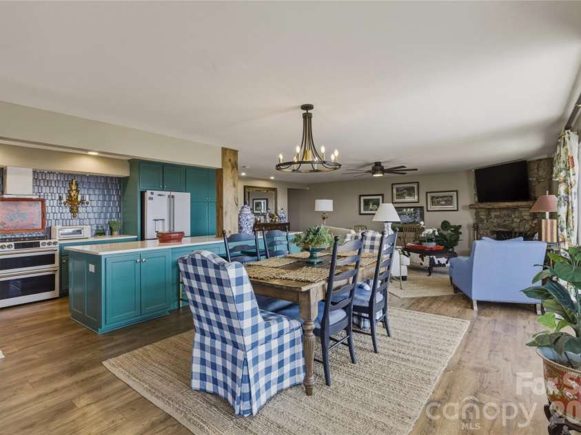 5970 Blowing Rock Boulevard, Lenoir, NC 28645.  MLS# CAR4366274, YatesRealty ID 21551. 