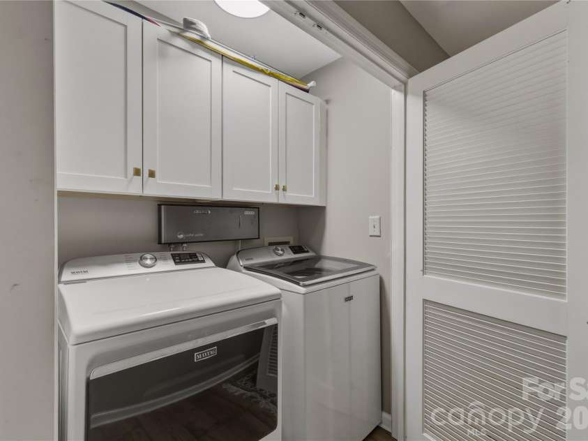 5970 Blowing Rock Boulevard, Lenoir, NC 28645.  MLS# CAR4366274, YatesRealty ID 21551. 