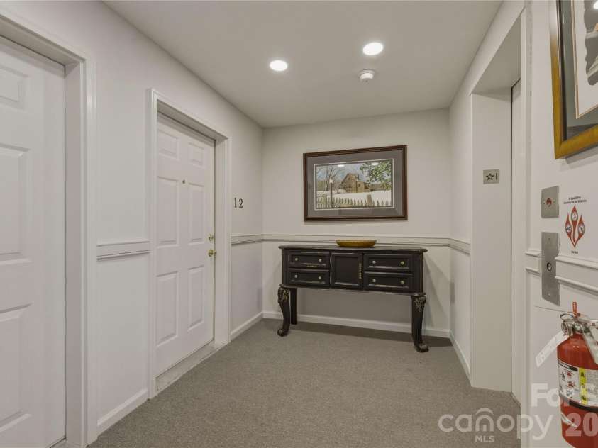 5970 Blowing Rock Boulevard, Lenoir, NC 28645.  MLS# CAR4366274, YatesRealty ID 21551. 
