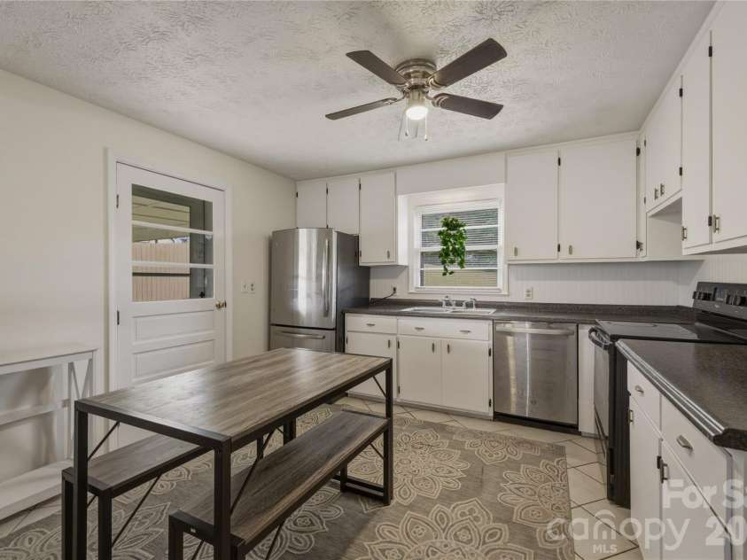 1348 Hibriten Drive, Lenoir, NC 28645.  MLS# CAR4370292, YatesRealty ID 21552. 
