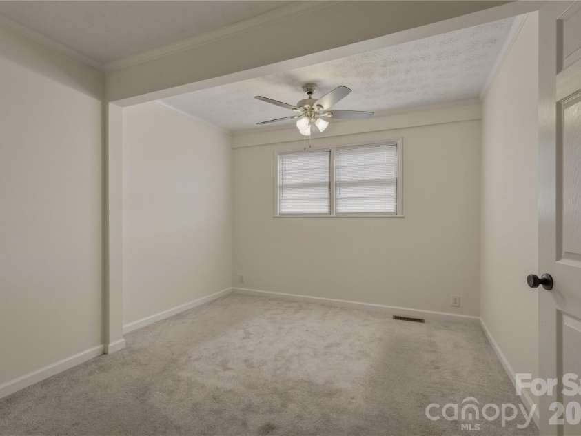 1348 Hibriten Drive, Lenoir, NC 28645.  MLS# CAR4370292, YatesRealty ID 21552. 