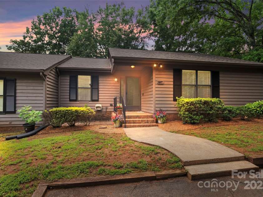 407 Sweetgum Drive, Fort Mill, SC 29715.  MLS# CAR4272607, YatesRealty ID 21552. 