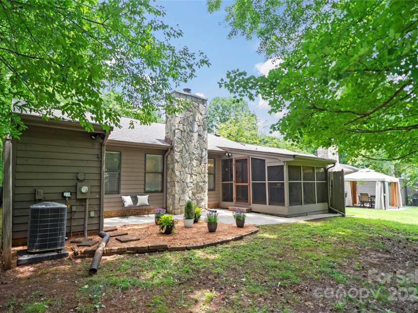 407 Sweetgum Drive, Fort Mill, SC 29715.  MLS# CAR4272607, YatesRealty ID 21552. 