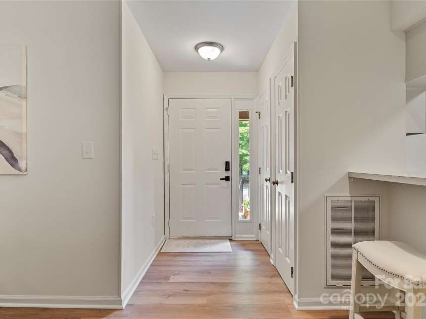 407 Sweetgum Drive, Fort Mill, SC 29715.  MLS# CAR4272607, YatesRealty ID 21552. Entry Foyer