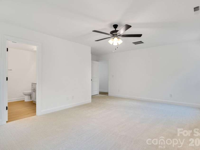 201 Henderson Circle, Harrisburg, NC 28075.  MLS# CAR4284809, YatesRealty ID 21553. 