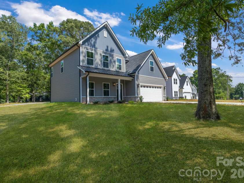 201 Henderson Circle, Harrisburg, NC 28075.  MLS# CAR4284809, YatesRealty ID 21553. 
