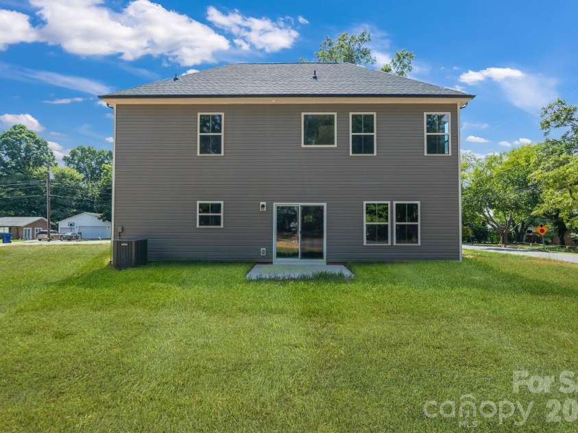 201 Henderson Circle, Harrisburg, NC 28075.  MLS# CAR4284809, YatesRealty ID 21553. 