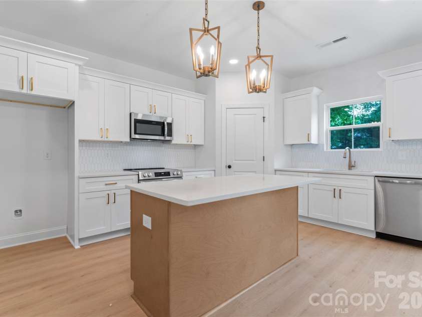 802 Patricia Avenue, Harrisburg, NC 28075.  MLS# CAR4285646, YatesRealty ID 21554. 