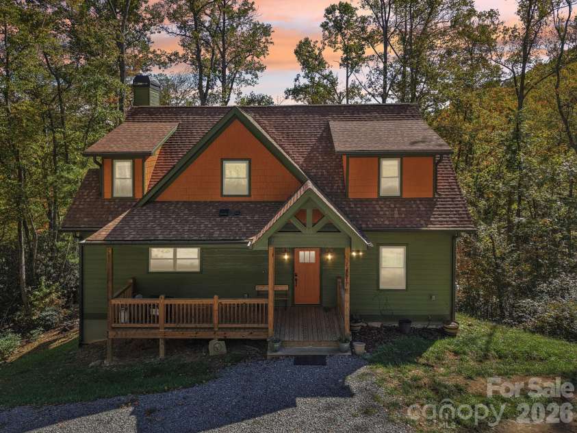1367 Old Mill Road, Hendersonville, NC 28792.  MLS# CAR4319973, YatesRealty ID 21556. 