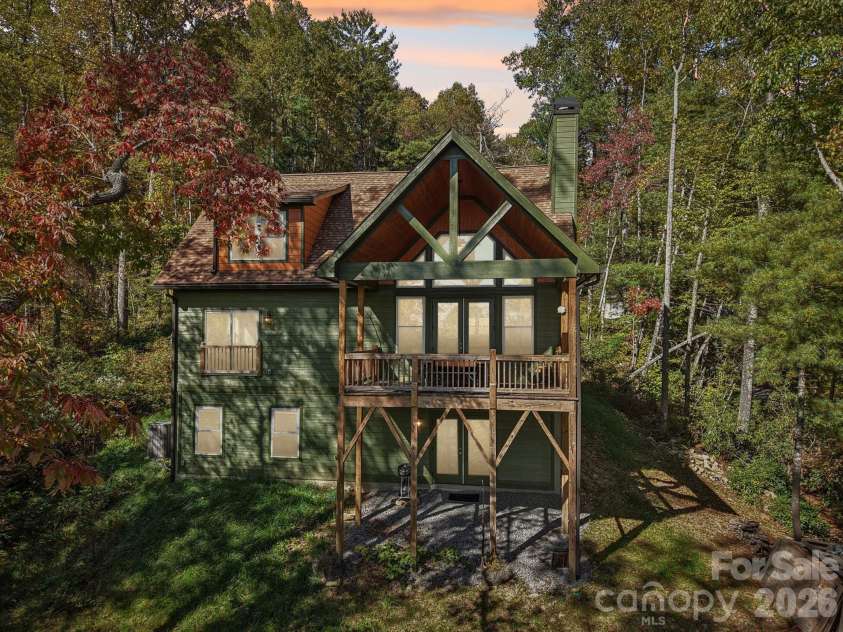 1367 Old Mill Road, Hendersonville, NC 28792.  MLS# CAR4319973, YatesRealty ID 21556. 