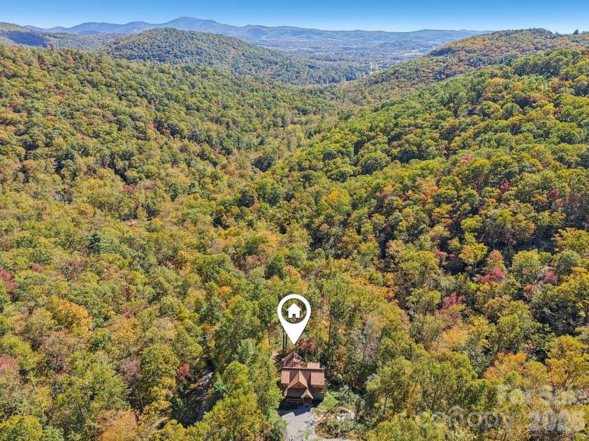 1367 Old Mill Road, Hendersonville, NC 28792.  MLS# CAR4319973, YatesRealty ID 21556. Privacy