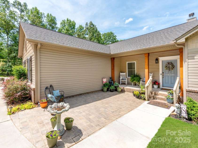 1879 Wateree Road, Winnsboro, SC 29180.  MLS# CAR4219254, YatesRealty ID 21556. 