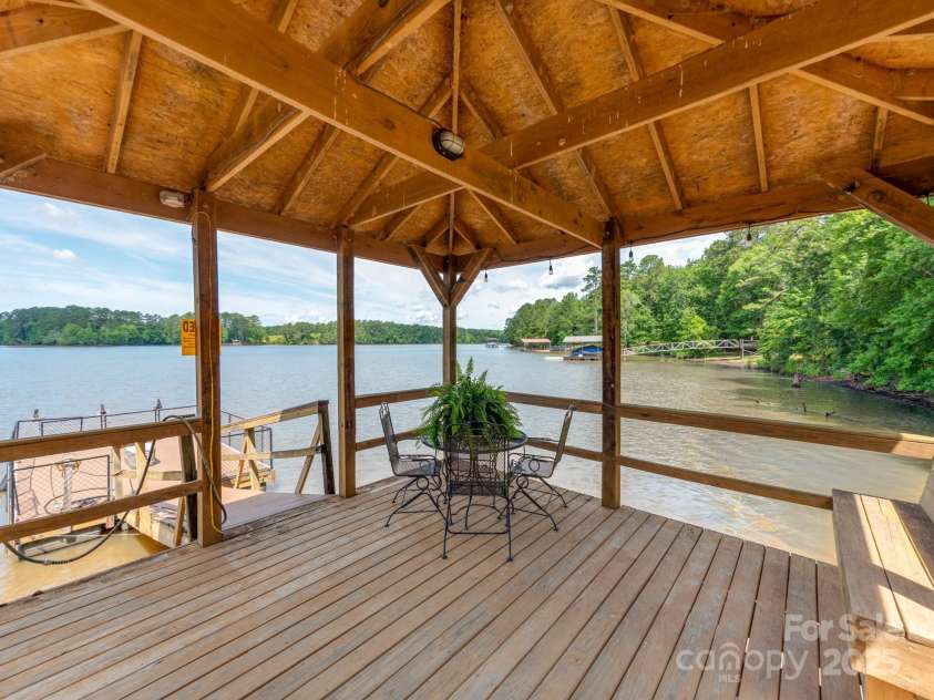 1879 Wateree Road, Winnsboro, SC 29180.  MLS# CAR4219254, YatesRealty ID 21556. 