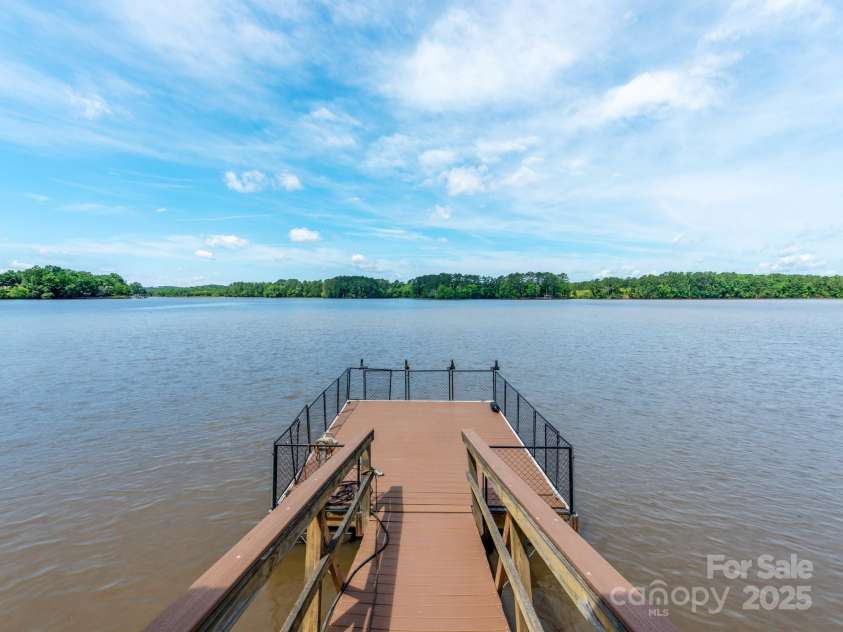 1879 Wateree Road, Winnsboro, SC 29180.  MLS# CAR4219254, YatesRealty ID 21556. 