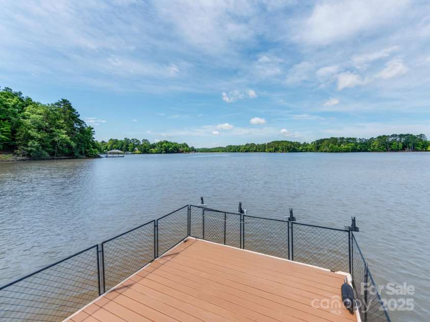 1879 Wateree Road, Winnsboro, SC 29180.  MLS# CAR4219254, YatesRealty ID 21556. 