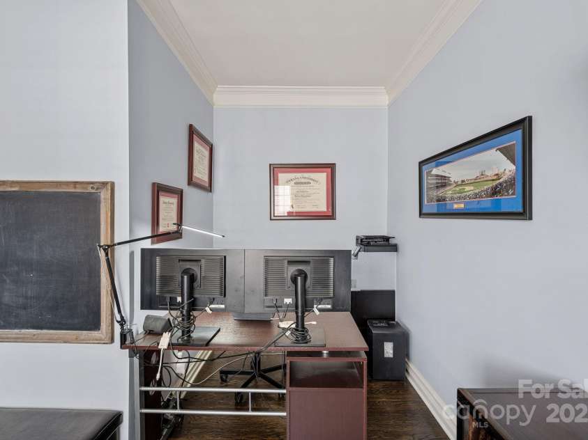 1948 Winpole Lane, Charlotte, NC 28273.  MLS# CAR4250979, YatesRealty ID 21557. 