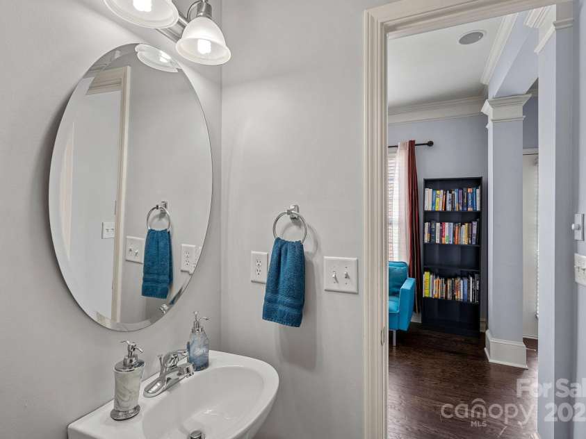 1948 Winpole Lane, Charlotte, NC 28273.  MLS# CAR4250979, YatesRealty ID 21557. 