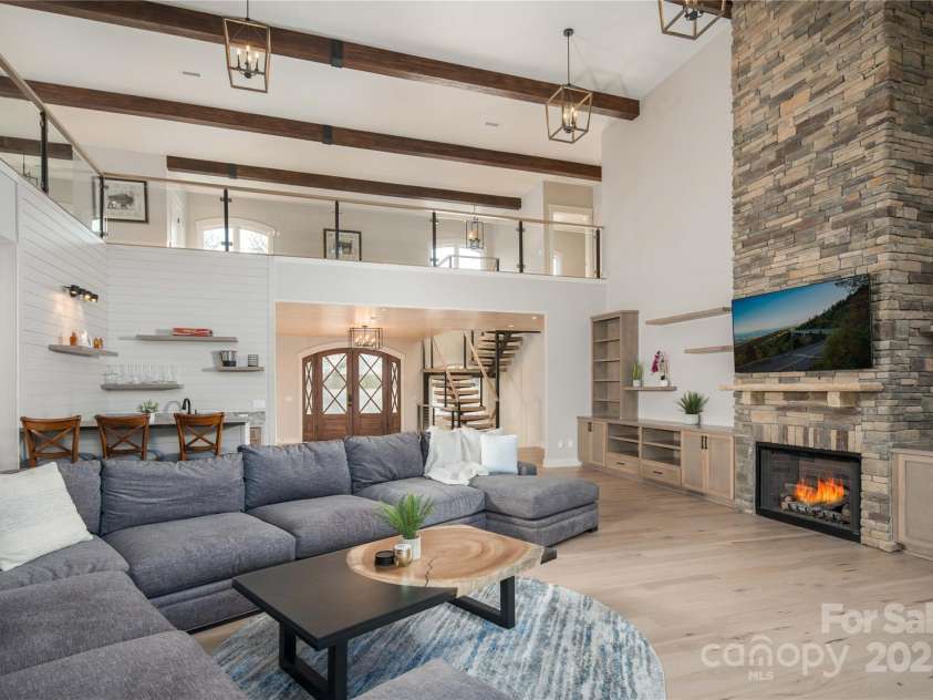 1555 Royal Lane, Lenoir, NC 28645.  MLS# CAR4243068, YatesRealty ID 2156. 