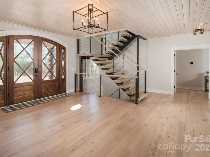 1555 Royal Lane, Lenoir, NC 28645.  MLS# CAR4243068, YatesRealty ID 2156. 