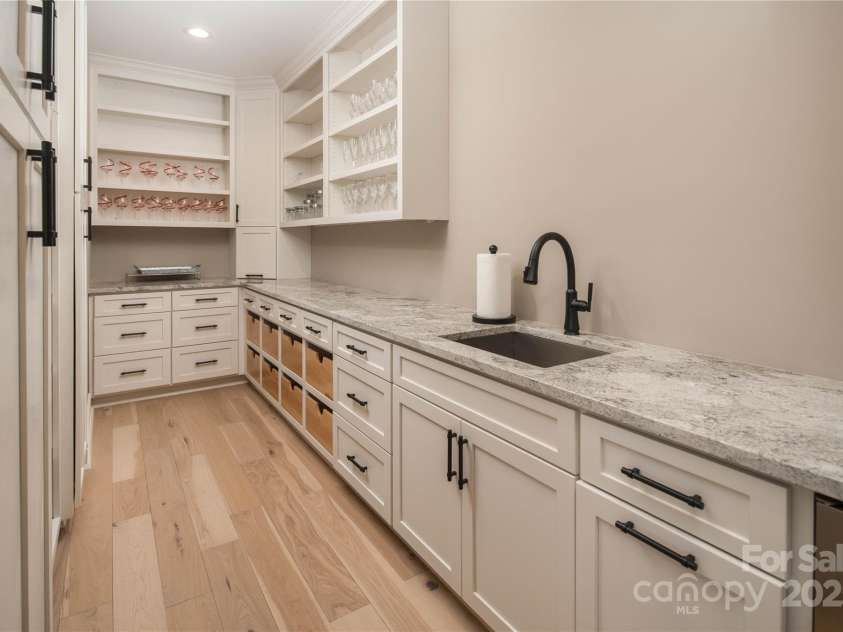 1555 Royal Lane, Lenoir, NC 28645.  MLS# CAR4243068, YatesRealty ID 2156. 