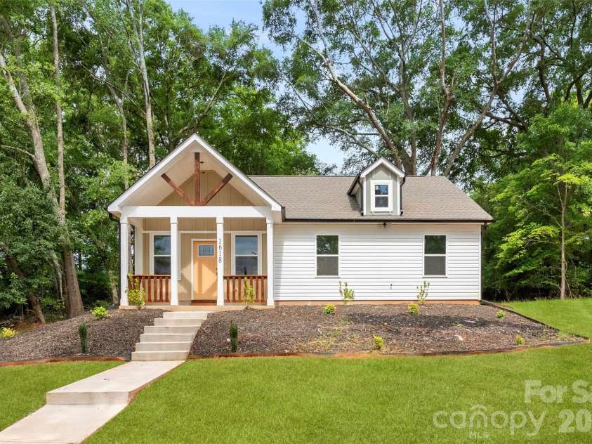 1618 Eaves Road, Shelby, NC 28152.  MLS# CAR4389221, YatesRealty ID 2156. 