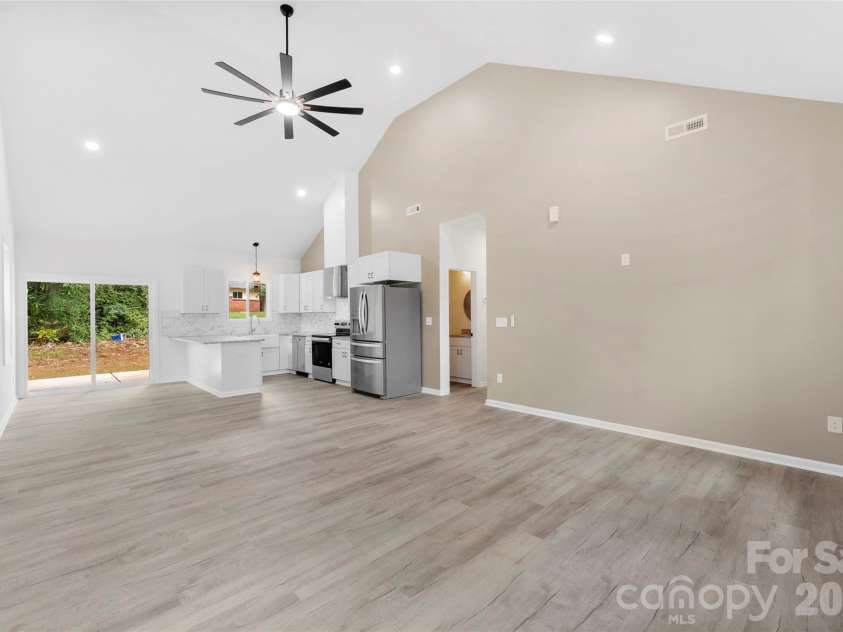 1618 Eaves Road, Shelby, NC 28152.  MLS# CAR4389221, YatesRealty ID 2156. 