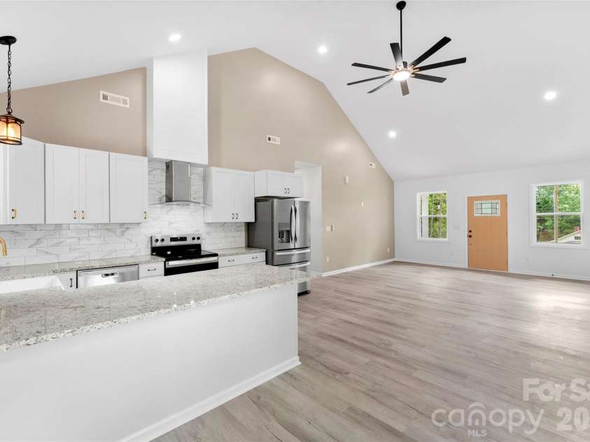 1618 Eaves Road, Shelby, NC 28152.  MLS# CAR4389221, YatesRealty ID 2156. 