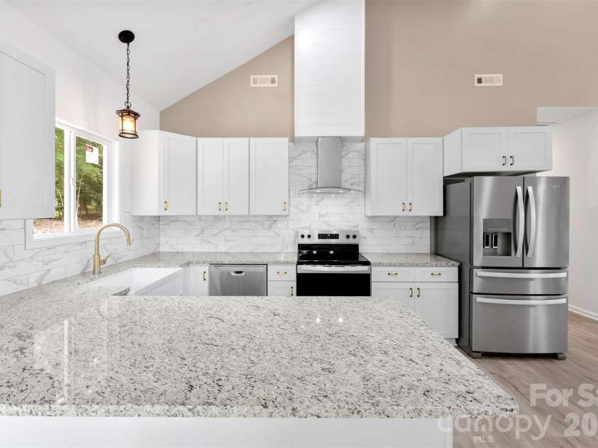 1618 Eaves Road, Shelby, NC 28152.  MLS# CAR4389221, YatesRealty ID 2156. 