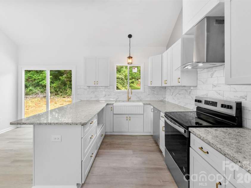 1618 Eaves Road, Shelby, NC 28152.  MLS# CAR4389221, YatesRealty ID 2156. 