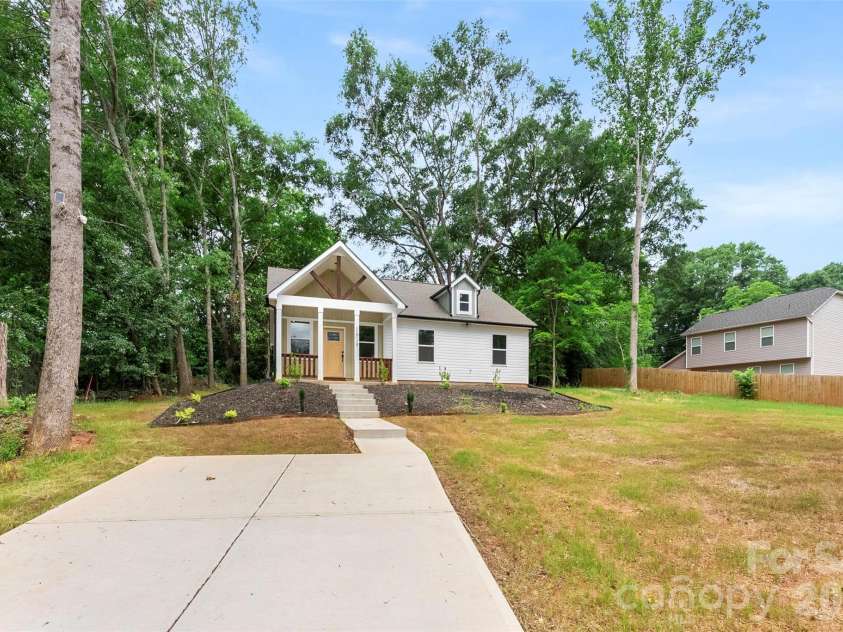 1618 Eaves Road, Shelby, NC 28152.  MLS# CAR4389221, YatesRealty ID 2156. 