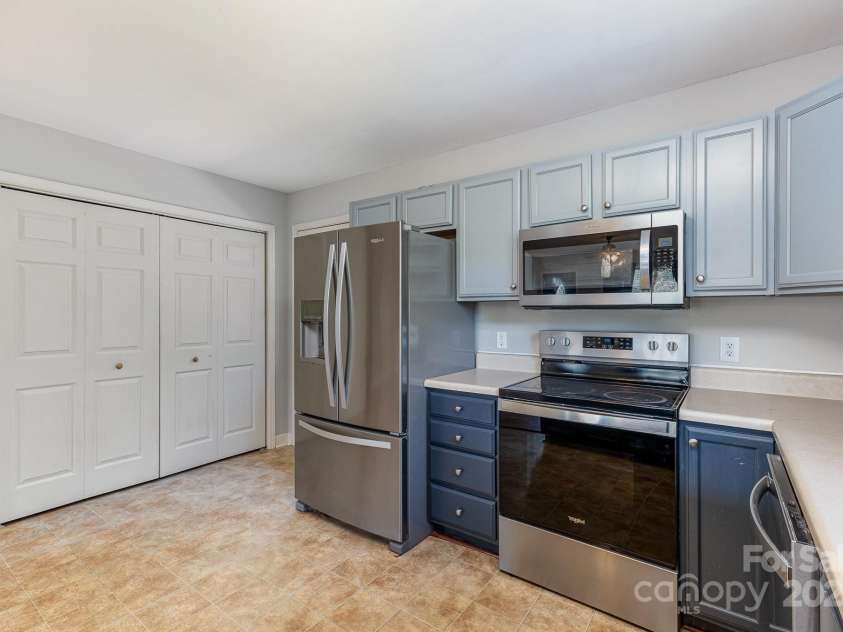 1221 Woodpecker Drive, Clover, SC 29710.  MLS# CAR4256731, YatesRealty ID 21560. 