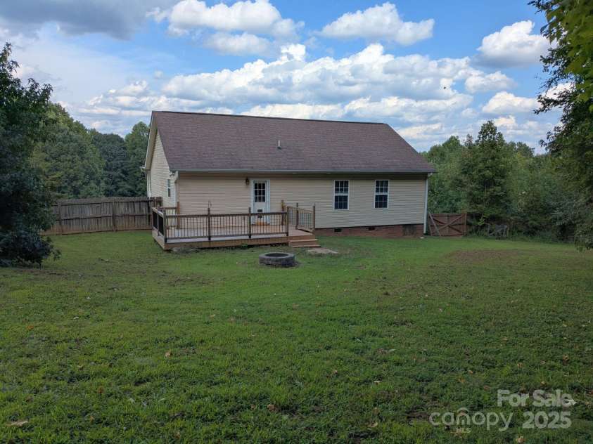 1221 Woodpecker Drive, Clover, SC 29710.  MLS# CAR4299882, YatesRealty ID 21560. 
