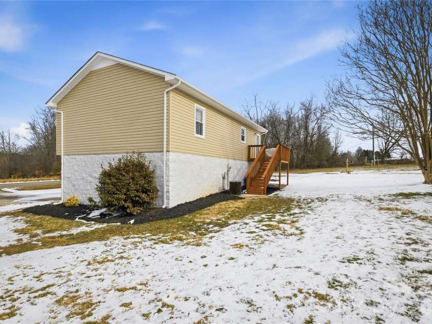 3375 Clarks Chapel Road, Lenoir, NC 28645.  MLS# CAR4336696, YatesRealty ID 21560. 