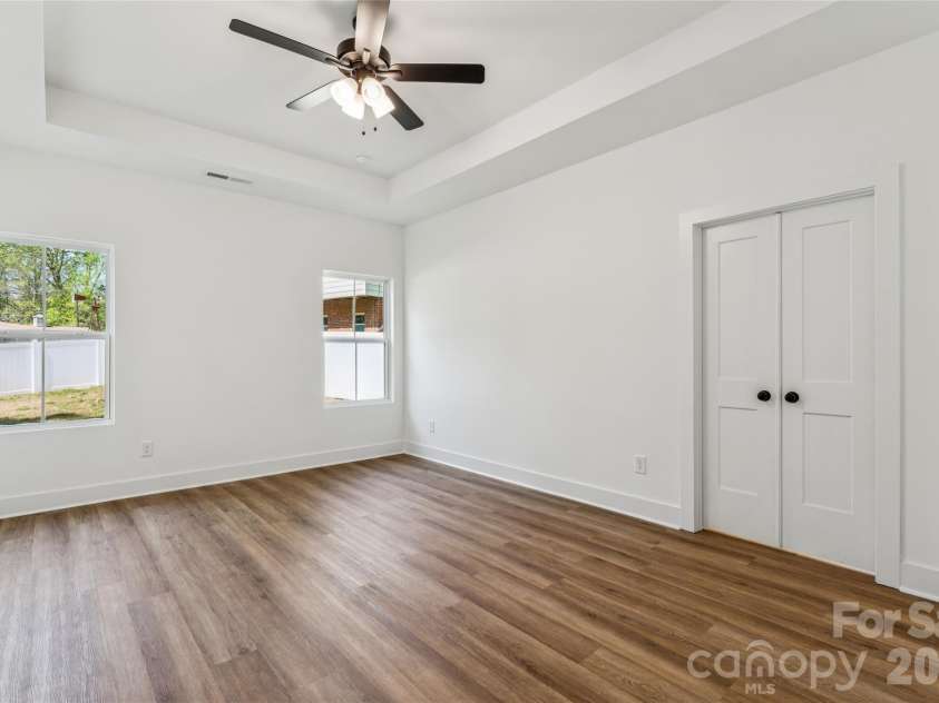 321 Henderson Circle, Harrisburg, NC 28075.  MLS# CAR4366750, YatesRealty ID 21564. 