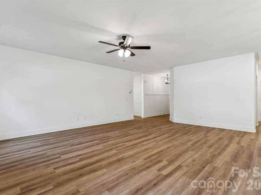 321 Henderson Circle, Harrisburg, NC 28075.  MLS# CAR4366750, YatesRealty ID 21564. 