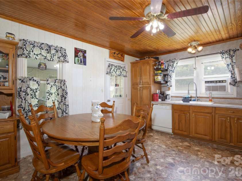 1424 Bear Creek Road, Bakersville, NC 28705.  MLS# CAR4272504, YatesRealty ID 21565. 