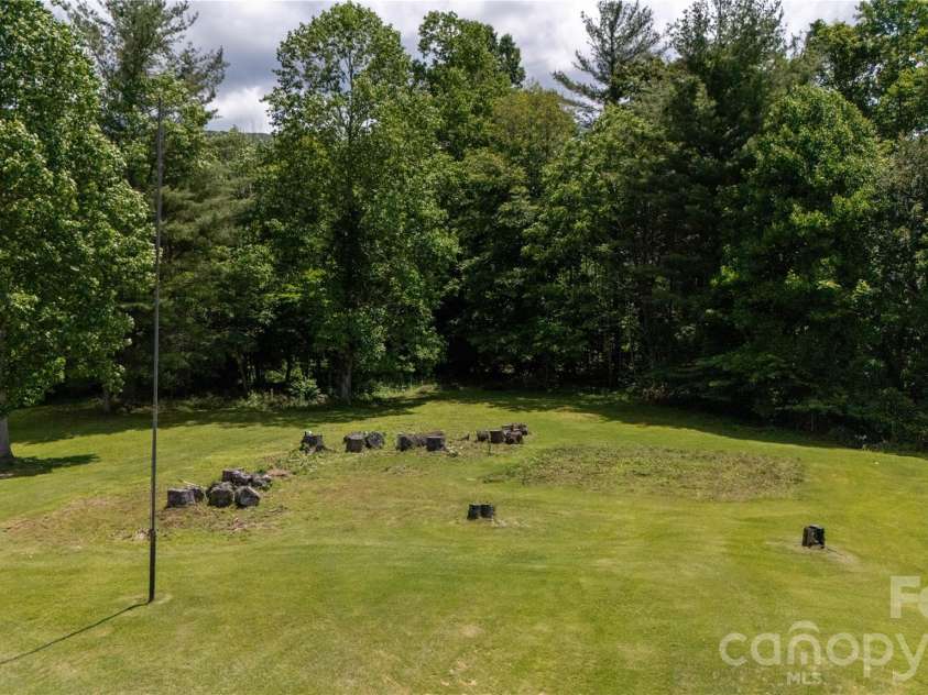 1424 Bear Creek Road, Bakersville, NC 28705.  MLS# CAR4272504, YatesRealty ID 21565. 