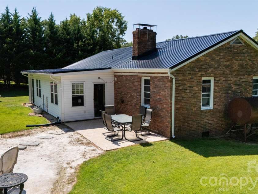 1424 Bear Creek Road, Bakersville, NC 28705.  MLS# CAR4272504, YatesRealty ID 21565. 