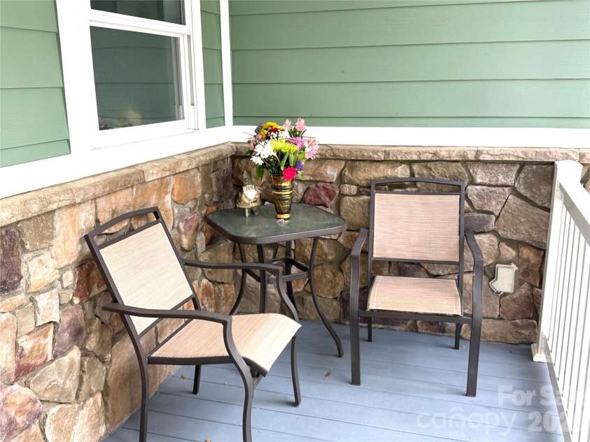 5 Gemini Heights, Weaverville, NC 28787.  MLS# CAR4341848, YatesRealty ID 21565. 