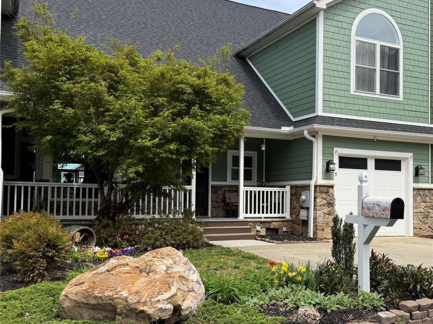 5 Gemini Heights, Weaverville, NC 28787.  MLS# CAR4341848, YatesRealty ID 21565. 