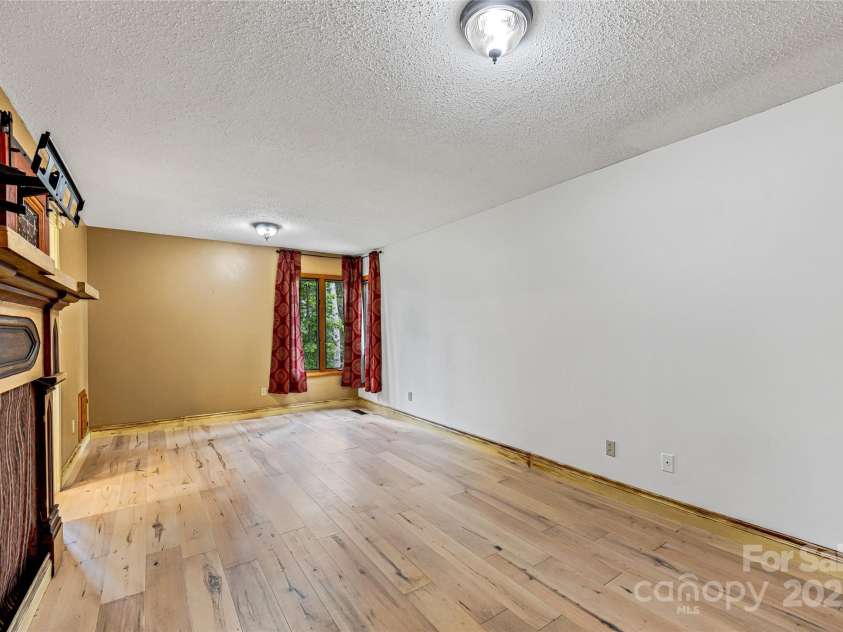 1 Mistic Cove, Fletcher, NC 28732.  MLS# CAR4254040, YatesRealty ID 21566. 